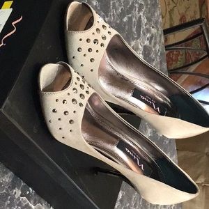 Nina Pumps